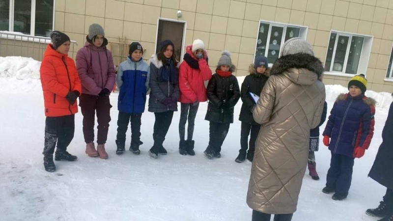 «Гнёздышко» социаль приютында тәрбияләнүчеләр белән һөнәри юнәлеш бирүче уен